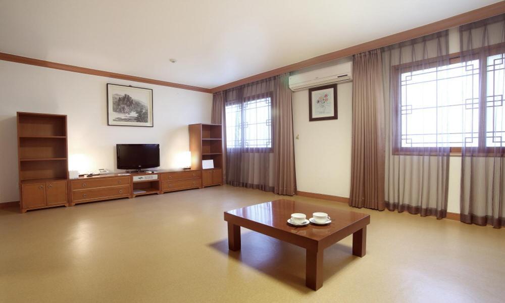 Admiral Hotel Кодже Экстерьер фото